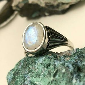 Moonstone Ring Size 8 Sterling Silver *NEW* 925